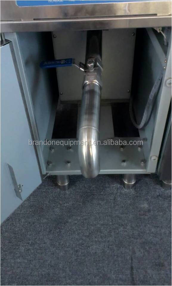 high quality upright deep fat electrical fryer with feet at the front & casters at the back