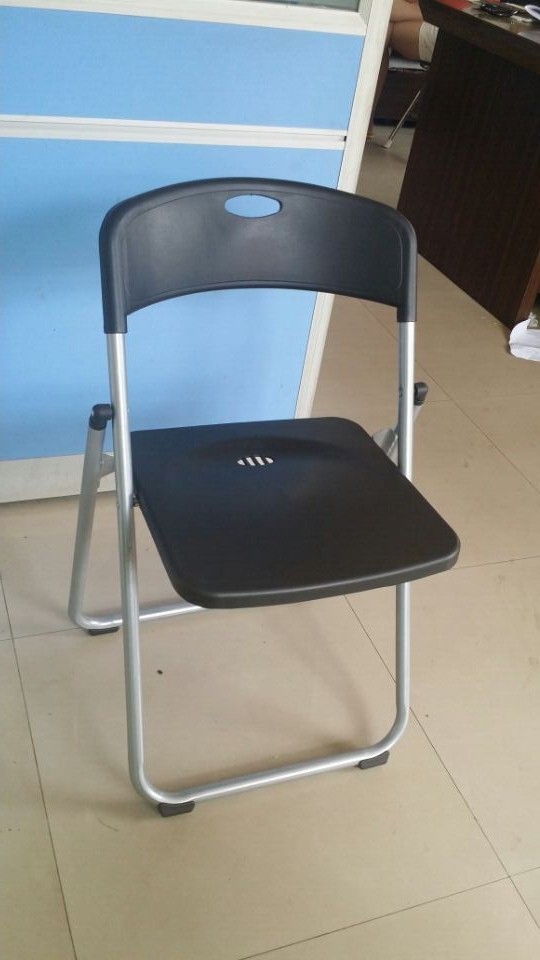 新しいちゃちなプラスチック製の椅子仕入れ・メーカー・工場