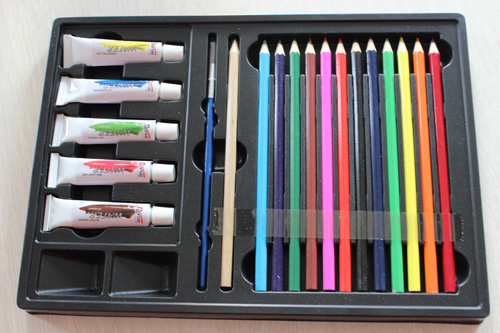 Perso<em></em>nalized colored pencils set Colored pencil artists問屋・仕入れ・卸・卸売り
