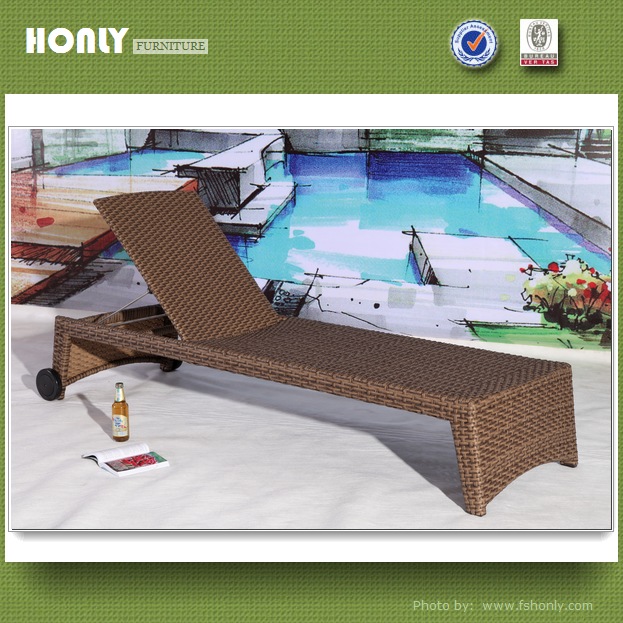 Aluminum frame synthetic rattan beach bed folding beach bed with wheels