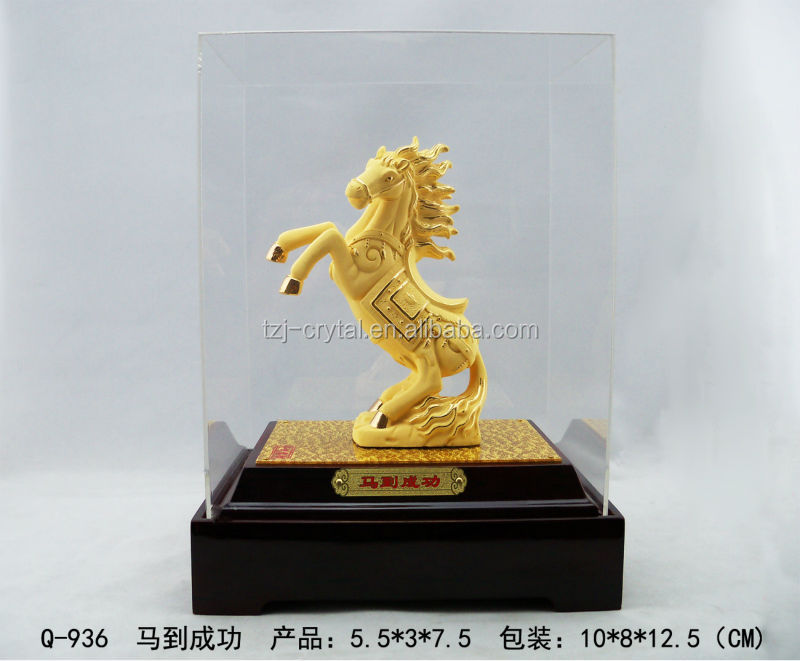 Golden Horse Statue6.jpg