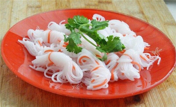 Low calories konjac noodles in knots