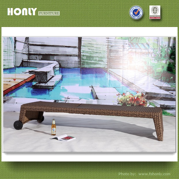 Aluminum frame synthetic rattan beach bed folding beach bed with wheels