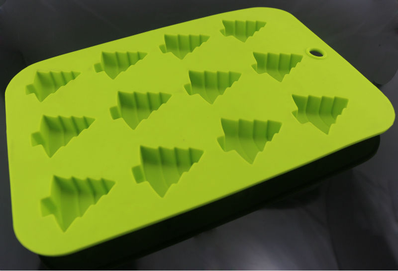 Christmas Tree Shaped Chocolate Candy Bar Molds