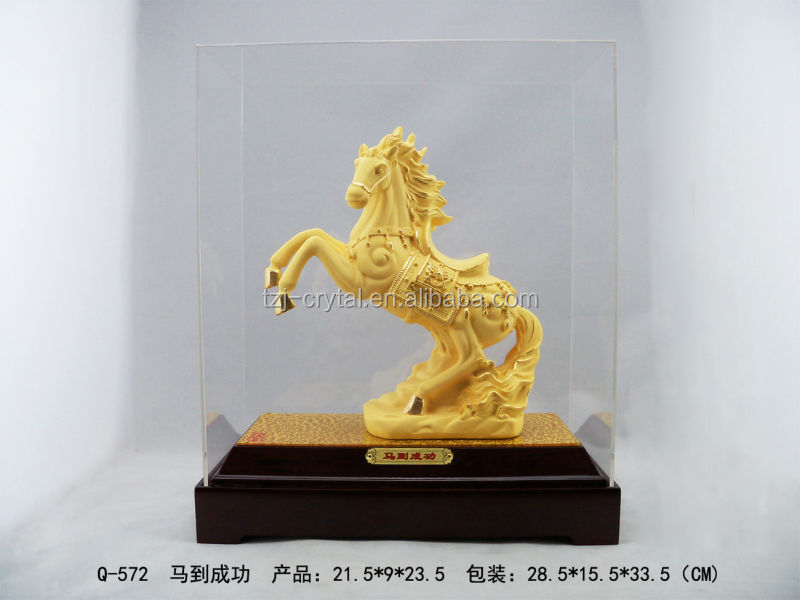 Golden Horse Statue2.jpg