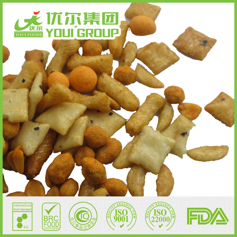 Rice crackers and coated peanut mix