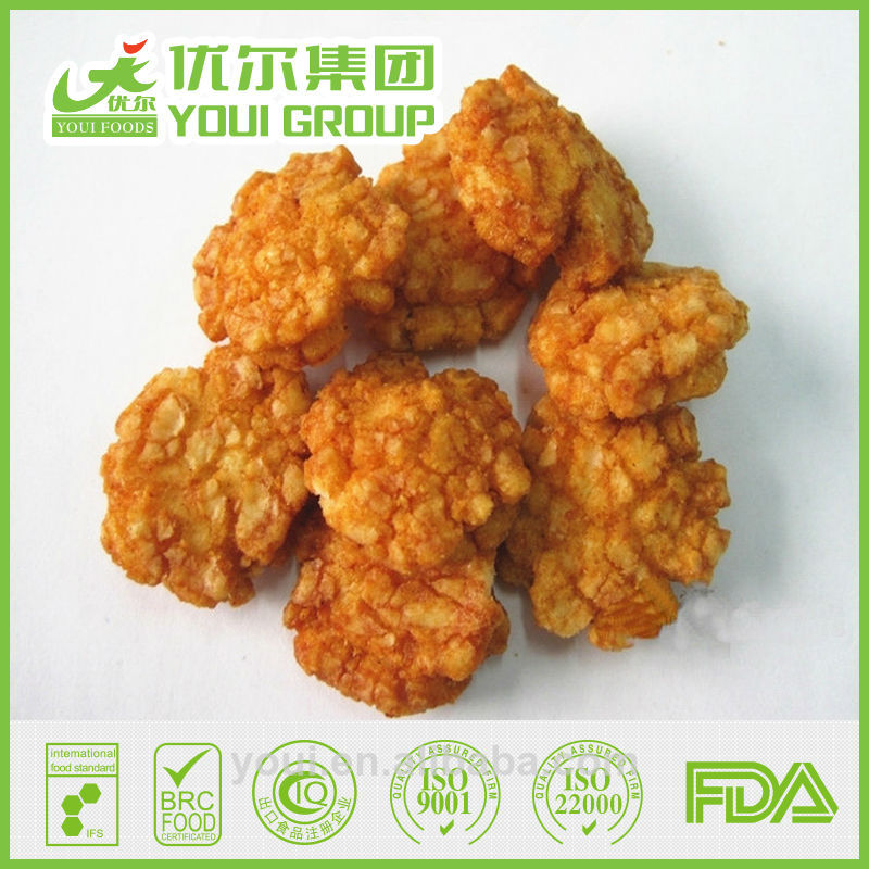 Chilli mixed rice crackers and peanuts