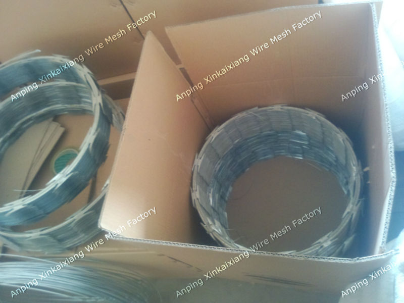 Pvcコーティング亜鉛めっきかみそりかみそりワイヤーwire|concertina中国の製造元問屋・仕入れ・卸・卸売り