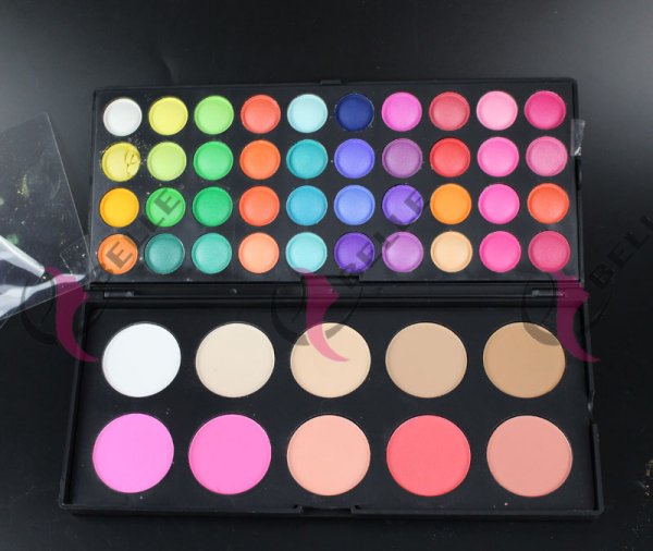 2イン150色( eyeshadow+blusher) 卸売パレット防水メイクアップキット問屋・仕入れ・卸・卸売り