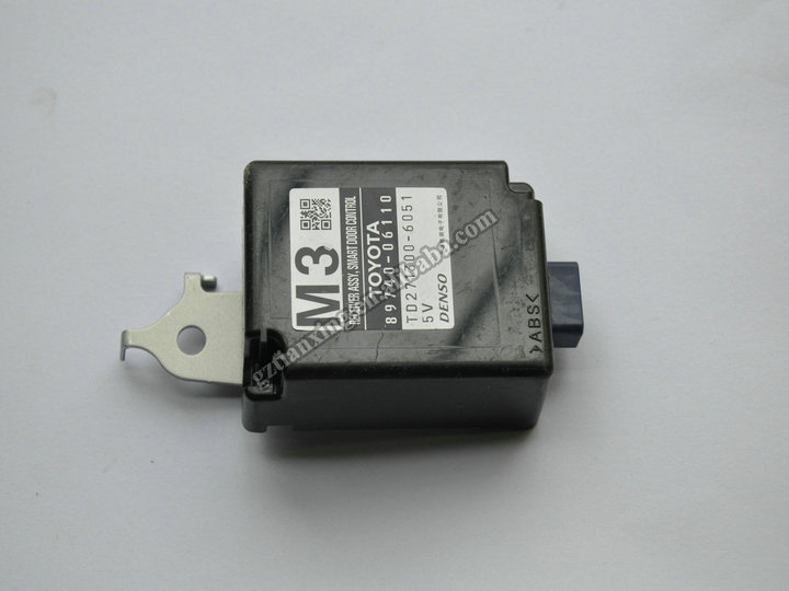 デンソーオートカーの受信機89740-06110トヨタ用ドア制御問屋・仕入れ・卸・卸売り