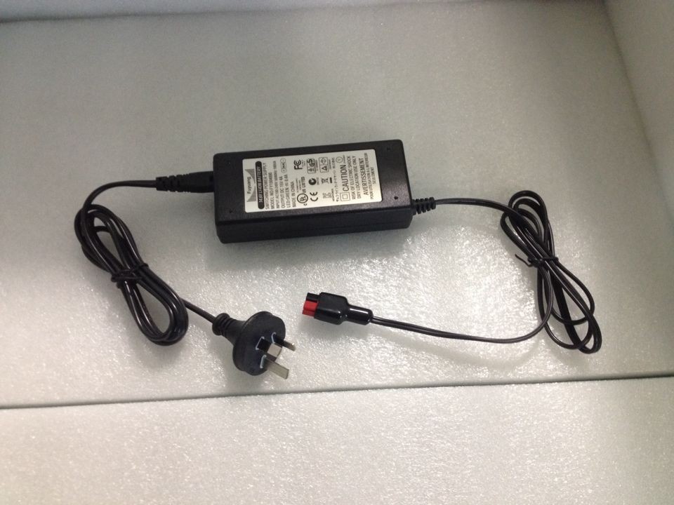 14.6V 4A charger
