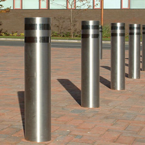 stainless_bollards_3.jpg