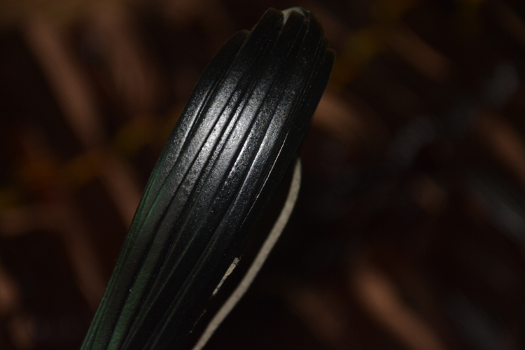 スエード革のストリップ10x1.5mm黒コートなしで仕入れ・メーカー・工場