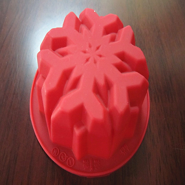 12 Chocolate Heart Swirl Silicone Chocolate Candy Mould
