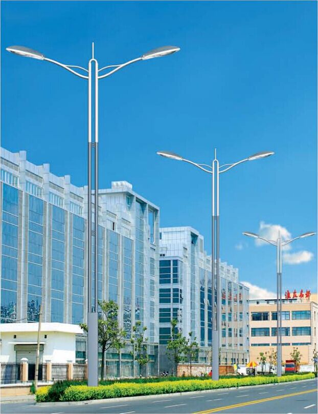 中国主導の街路灯メーカーsl331ip66溶融亜鉛めっき高輝度屋外光ledランプが付いている完全な証明仕入れ・メーカー・工場