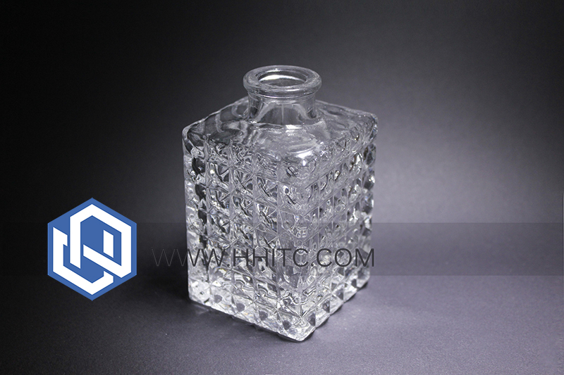 アロマテラピーエアフレッシュナー装飾的な正方形のガラスびんボトルリードディフューザ仕入れ・メーカー・工場