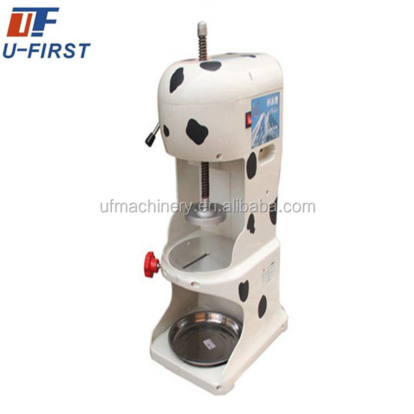 Ice block crushing machine