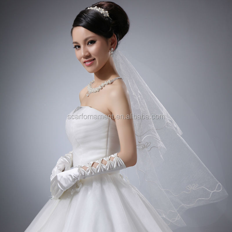 wedding veil and gloves