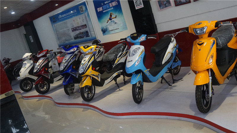 electric motorcycle.JPG