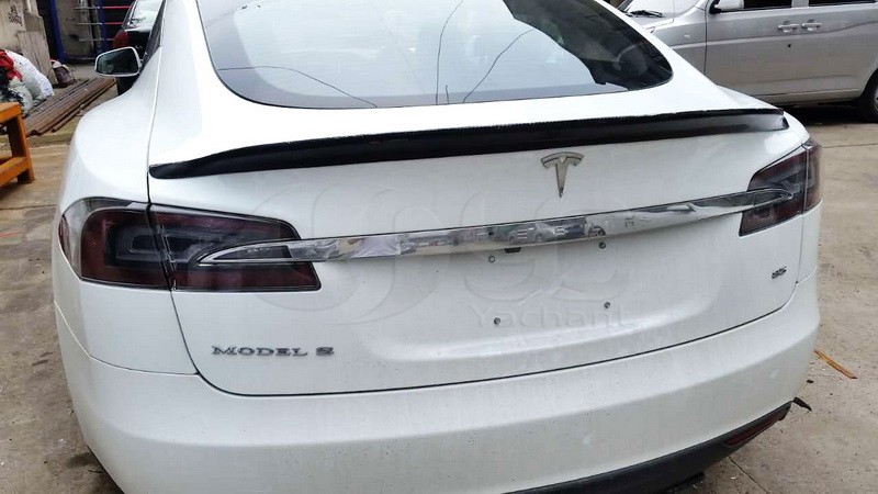 2014.-2015 Tesla YC Design Type I Trunk Spoiler CF (22).JPG