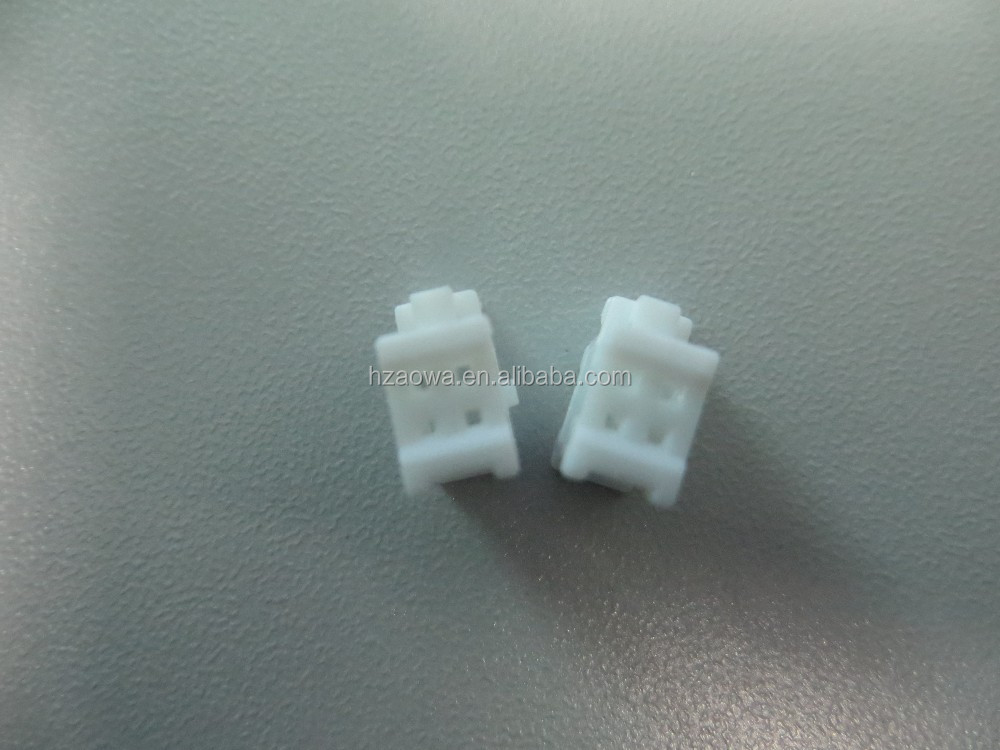 pitch=2.0mm 4p white male terminal housing