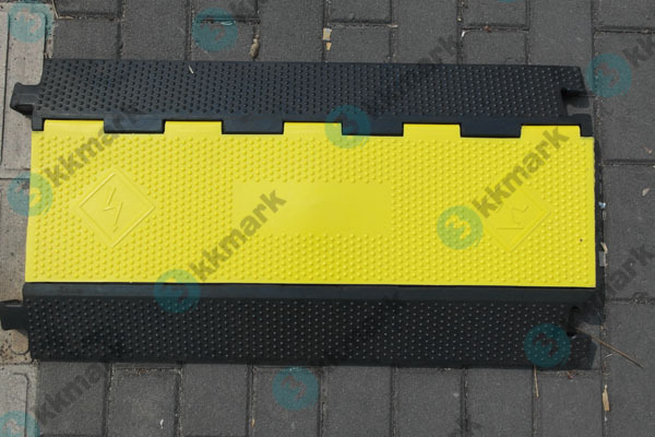 5 channle cable ramp 02.jpg