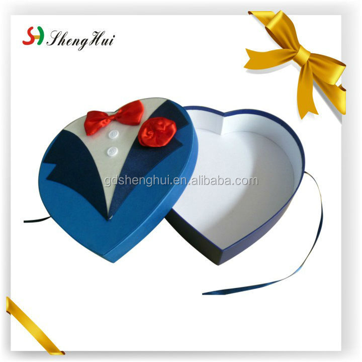 paper chocolate box pattern, empty chocolate box