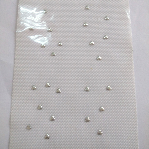 iron in hair charms 600-3.jpg