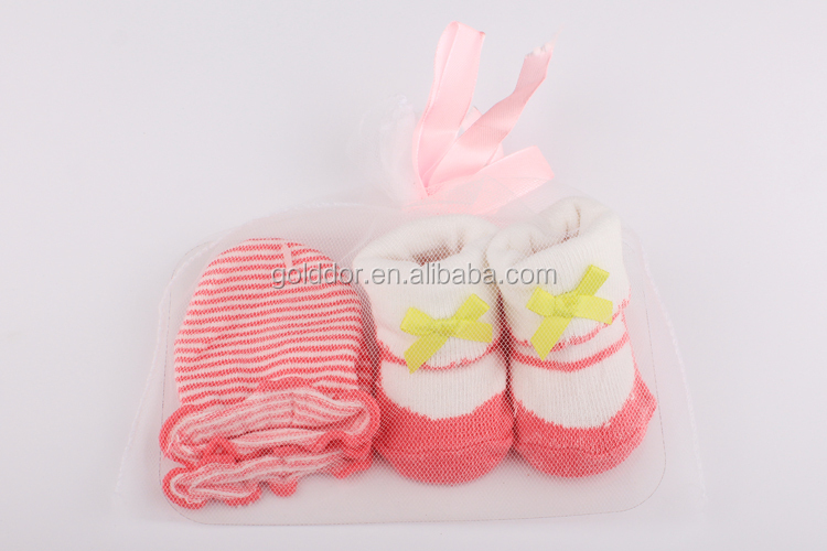 現物の卸売ベビーミトンセットsocks+cotton乳児の赤ちゃんの新生児ベビーミトン手袋問屋・仕入れ・卸・卸売り