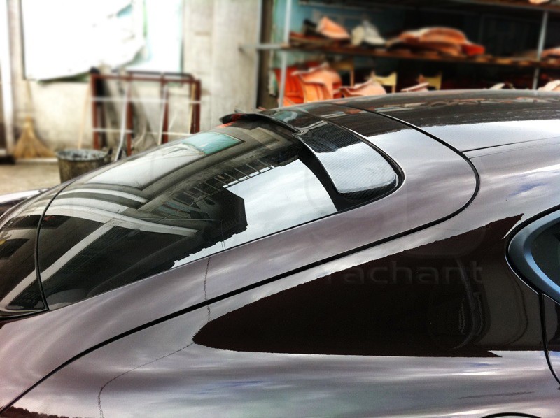 2010-2012 Porsche Panamera TAS Style  Roof Spoiler CF (19).JPG