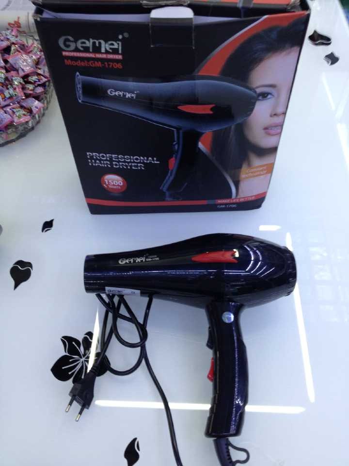 hanging hair dryer02.jpg