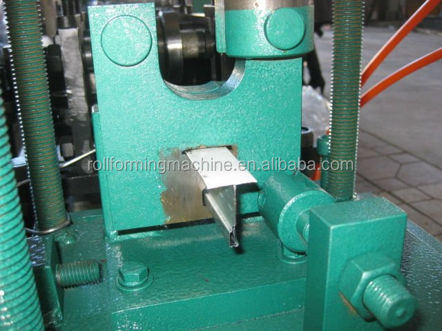 T_bar_forming_machine_light_keel_roll.jpg
