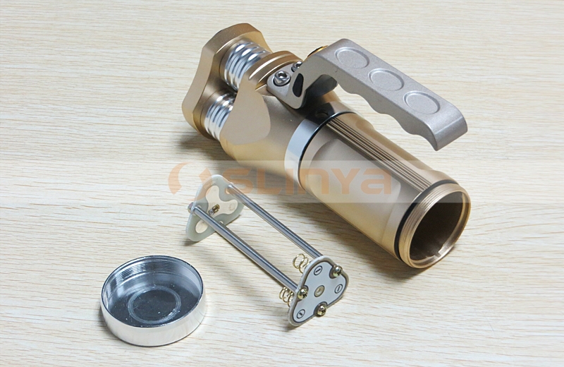 3 led portable flashlight 8022 150407 (32).JPG