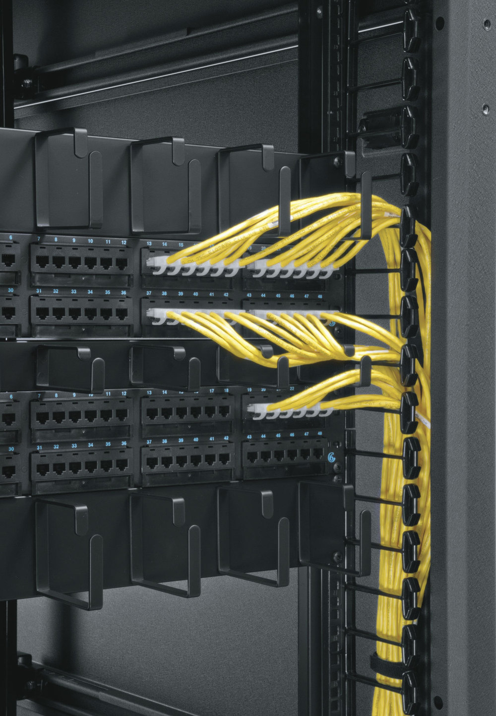 19'' Rackmount High Density Vertical Metal Cable Manager With Plastic Fingers,With Cover Buy