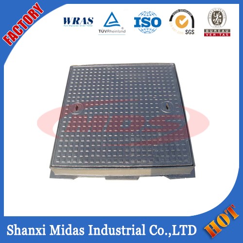 manhole cover.jpg