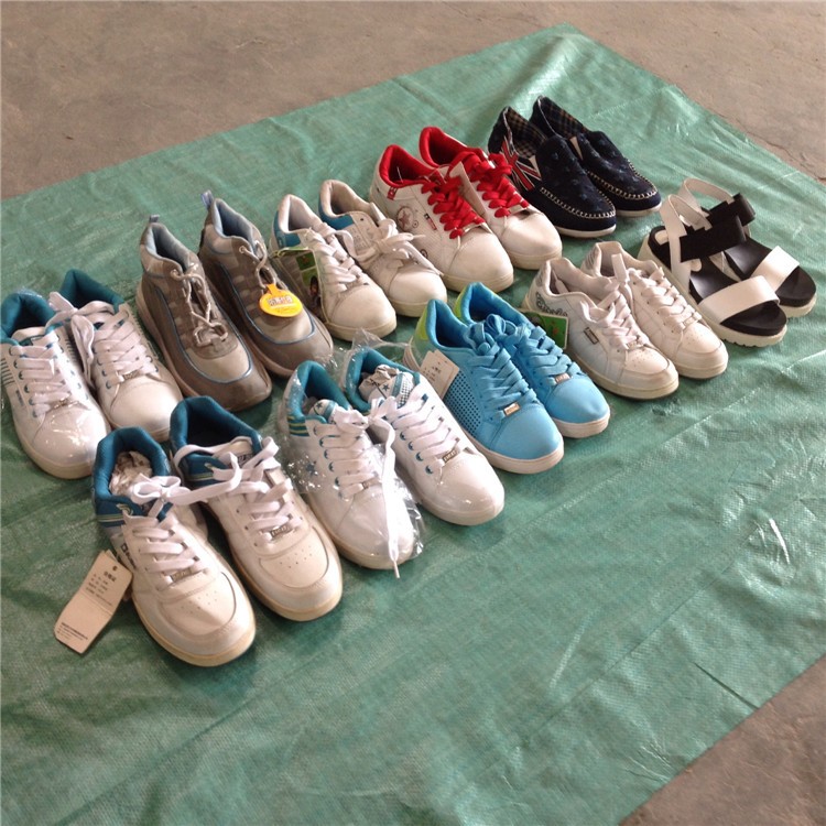 たくさんのバルク秒針古着靴用販売ホットで南アフリカ仕入れ・メーカー・工場