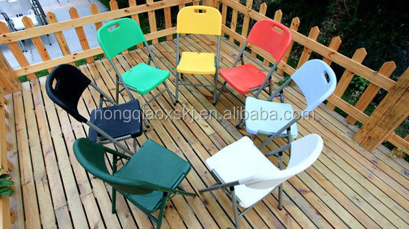 2015マルチ- カラー折りたたみ式ファッショナブルな流行の折りたたみ椅子、 白い屋外の庭、 プラスチックの椅子、 安い屋外プラスチックの椅子仕入れ・メーカー・工場