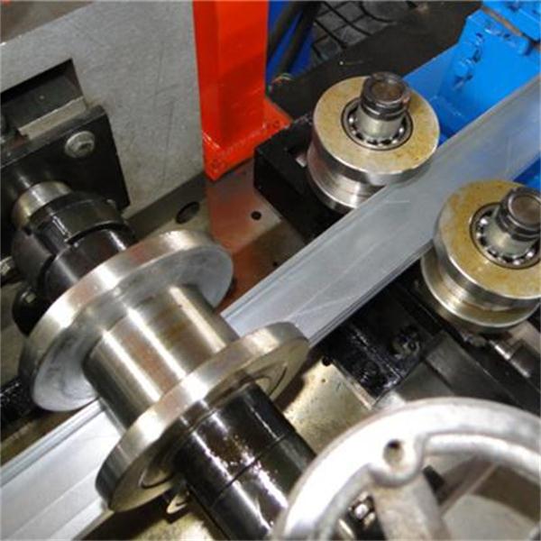 コールドスチールプロファイルのロールフォーミングマシンの金属スタッドのロール成形機仕入れ・メーカー・工場