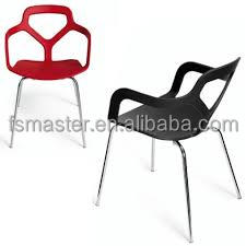 現代のカフェの椅子すねあずみ微量アームチェアプラスチックスタッキングチェア問屋・仕入れ・卸・卸売り