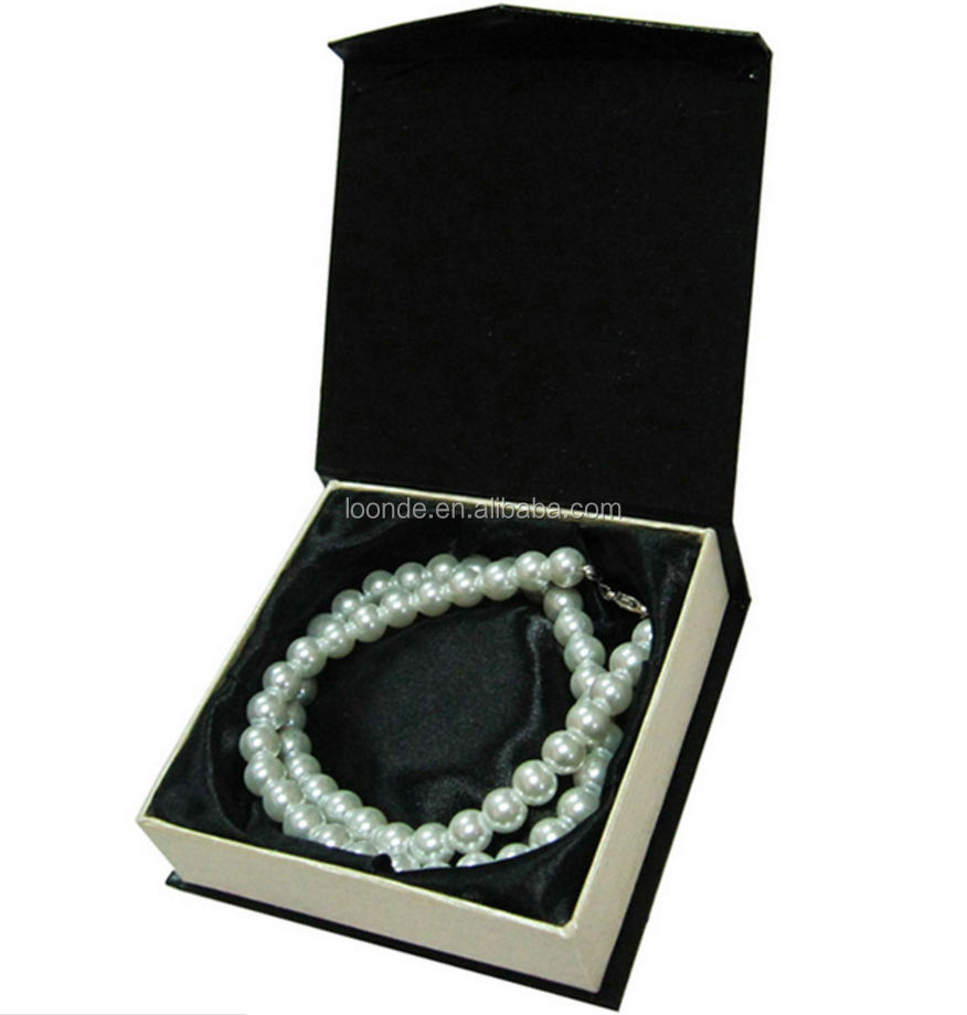 bracelet packaging box (1).png