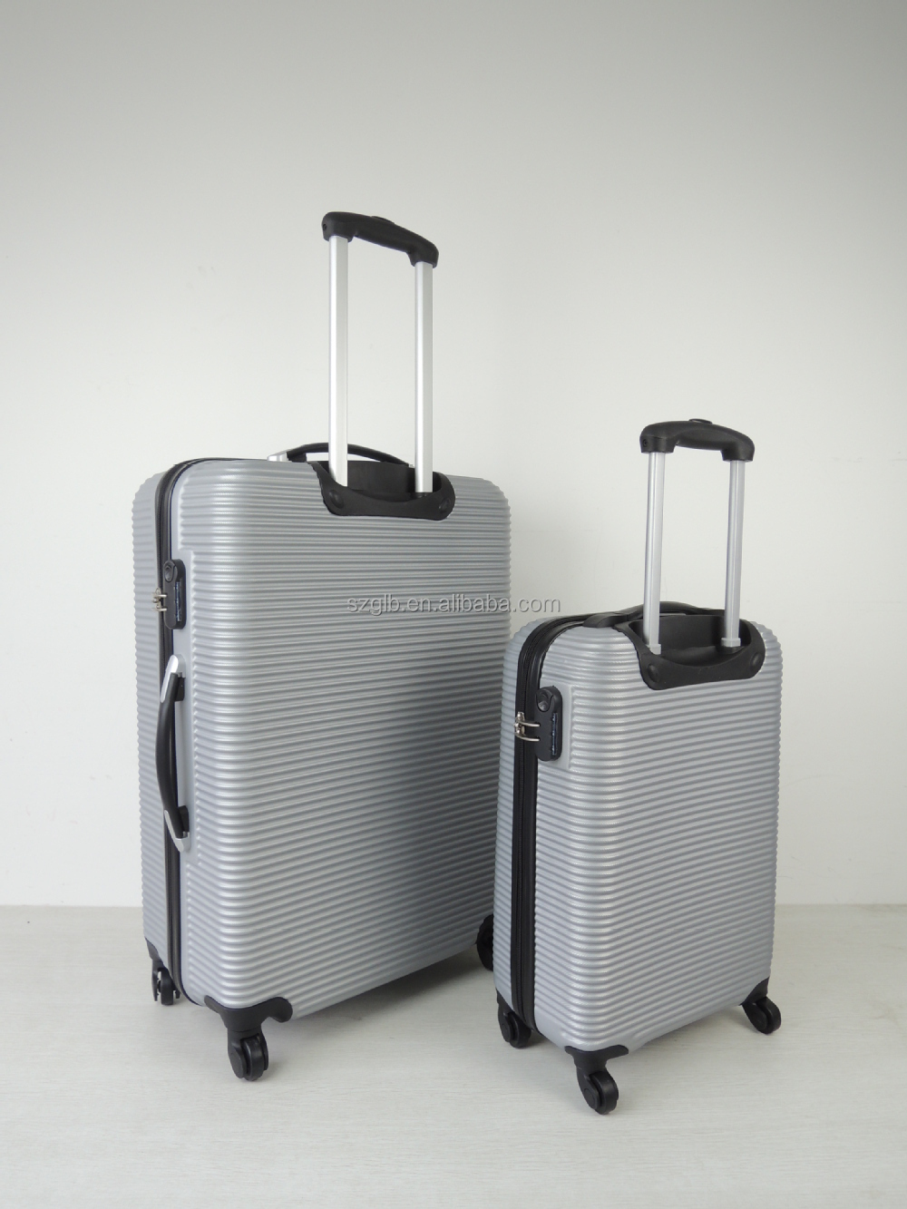 15ブラック/銀の波成形フルライニング耐久性のある旅行用荷物/スーツケース/トロリーバッグ仕入れ・メーカー・工場
