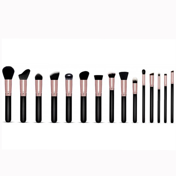 makeup brushes .jpg