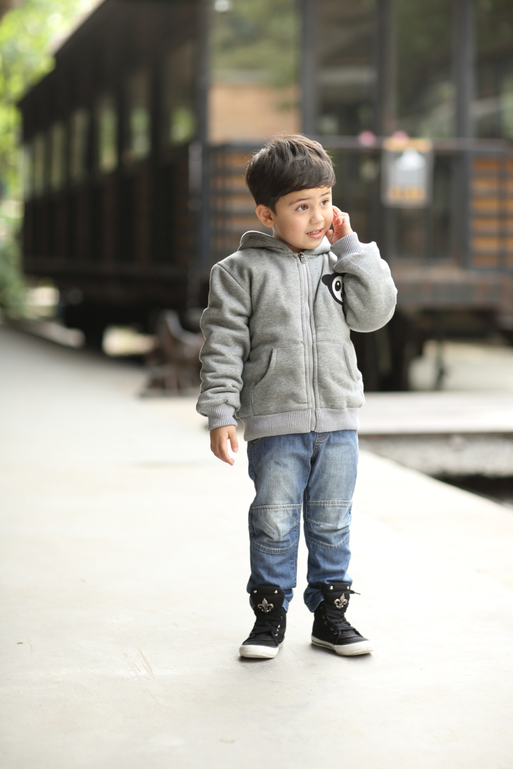 男児ロングスリーブグレーのパーカーr&h男子ジップパーカジャケットのフード付きのスエットシャツ仕入れ・メーカー・工場