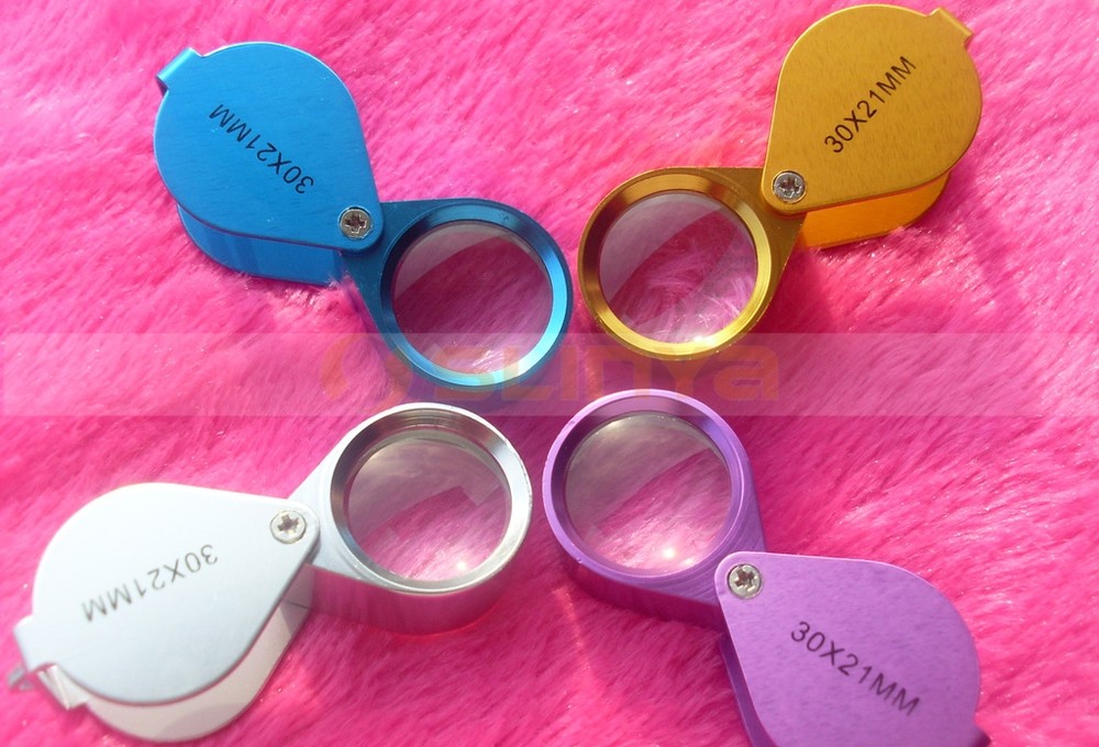 Multicolor jewelry a magnifying glass 8035 170315 (1).jpg
