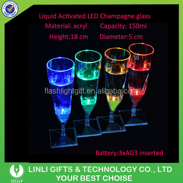 Liquid Activated 150ML Flashing Champagne Glass