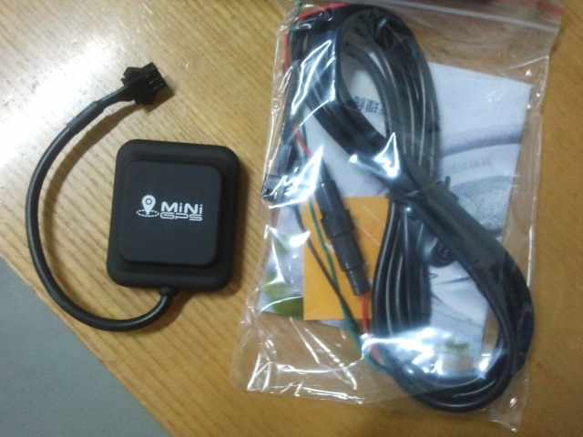 mini gps tracker.jpg