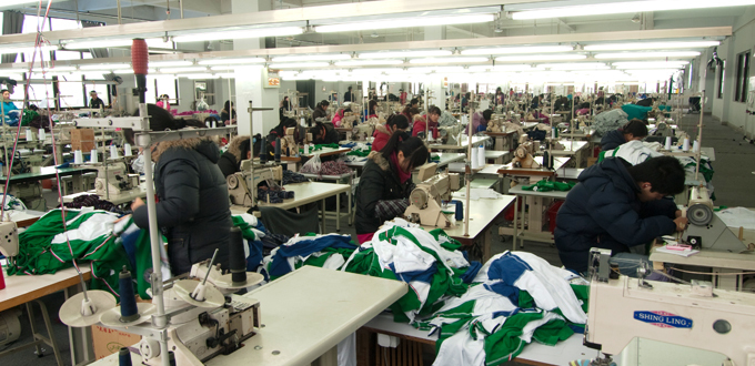 最新のデザイン2015クルーネックストライプロングスリーブ女性の100％アクリルプルオーバーのセーター仕入れ・メーカー・工場