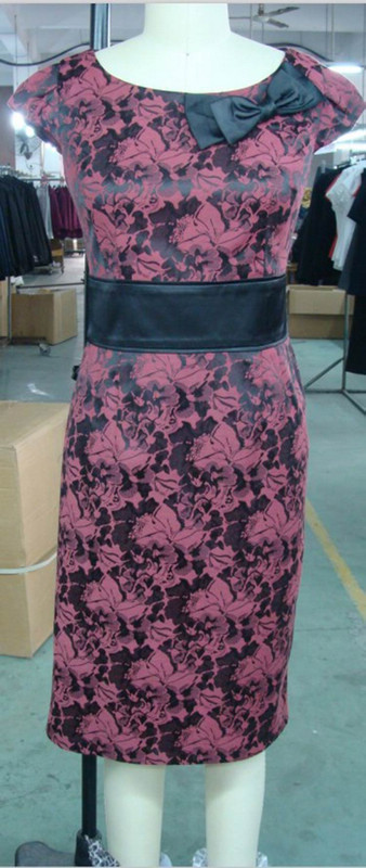 ファンシーカスタム設計の秋ファッションの女性のドレスをカスタマイズする仕入れ・メーカー・工場