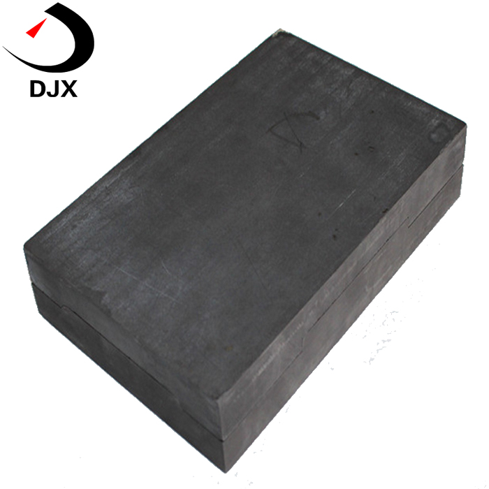 coarse grained graphite.jpg