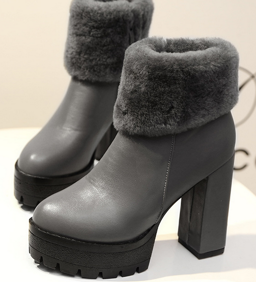 NOW TRENDING Shop ladies fashion at Missguided USA. With hundreds of new styles hitting our shelves every week, there's no better place to shop women's clothes online!